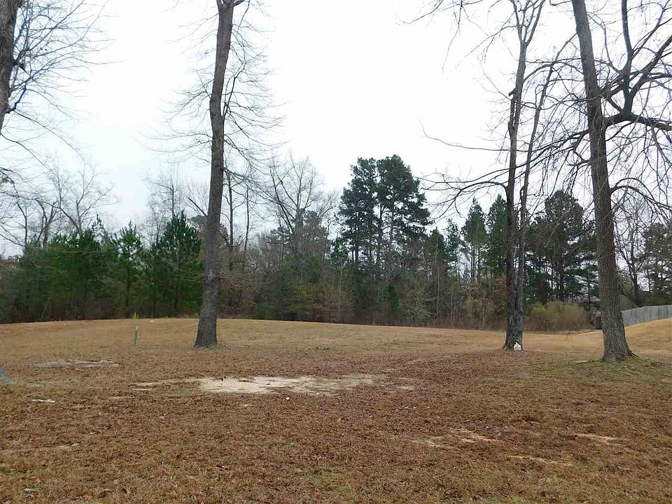 1st image of Wood Creek Ct