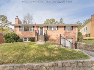1913 Huber Rd, Charleston, WV 25314