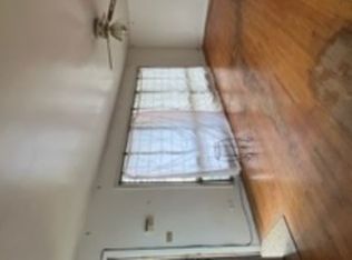 3740 W 137th St, Robbins, IL 60472