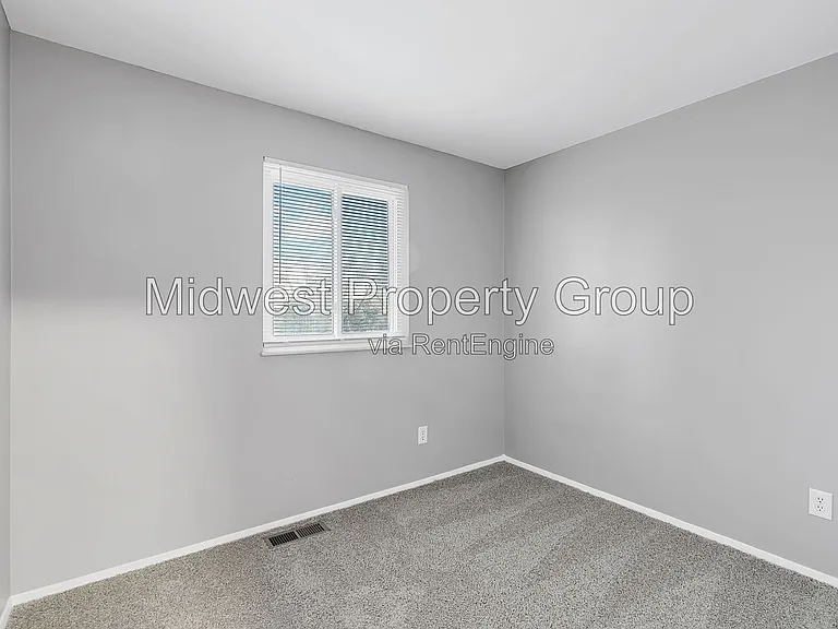 1128 Saratoga Dr — Photo 13