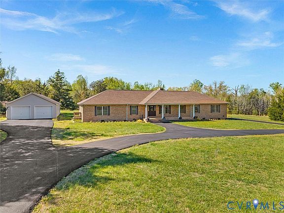 4th image of 218 Landing Rd