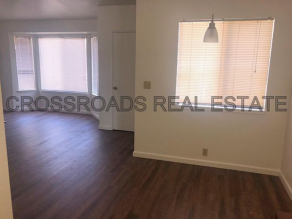 4th image of 390 Cherry Ln APT 5