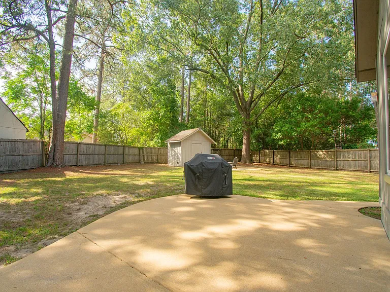 513 Andrea Ct — Photo 20