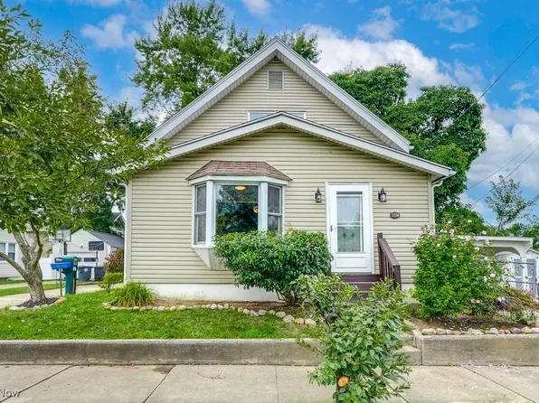 1774 Dallas Ave, Akron, OH 44301