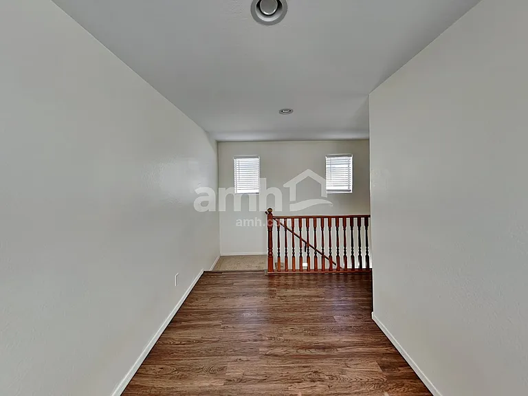 3282 E Oakland St — Photo 13