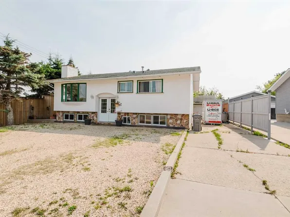 9205 N 111th Ave, Grande Prairie, AB T8V 3L7