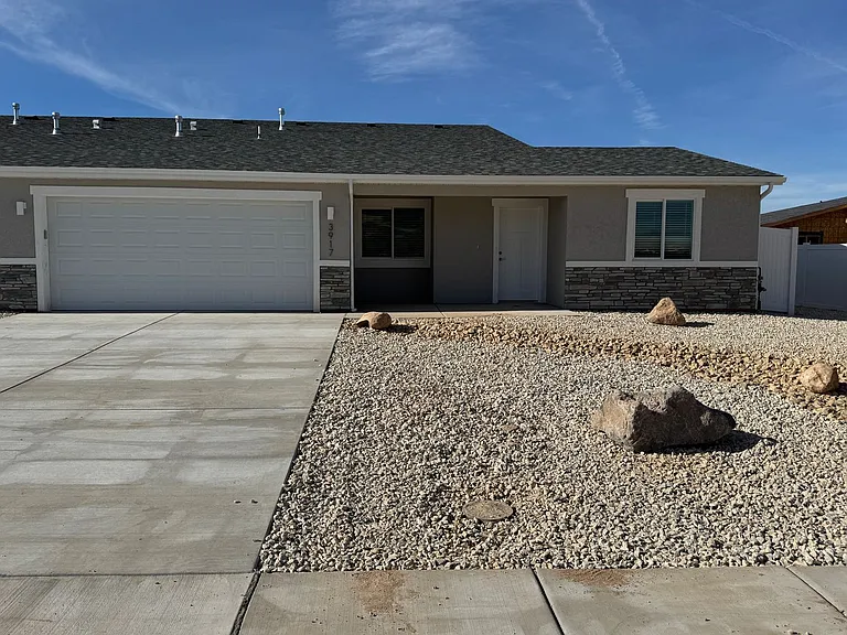 3917 Hawks Landing Loop — Photo 1