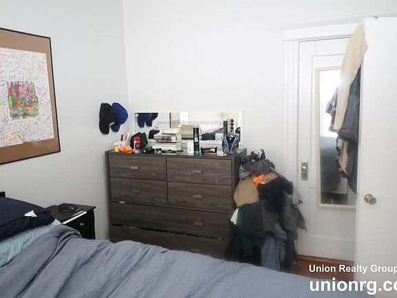 5th image of 1637 Commonwealth Ave #88