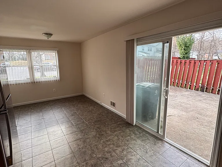 9924 Mallard Dr — Photo 15