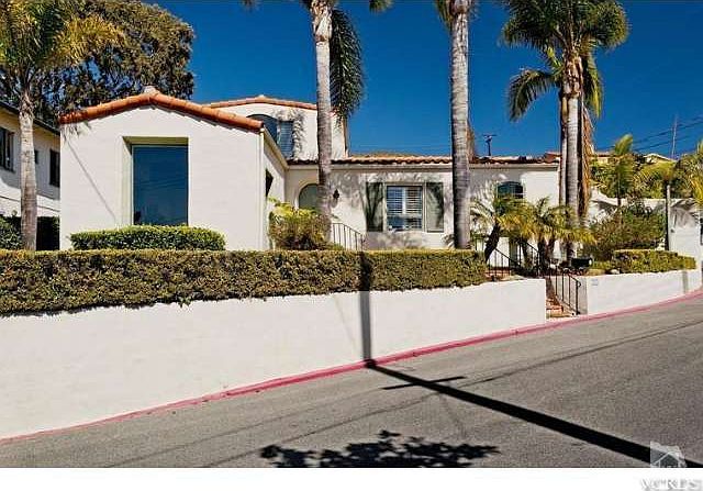 1st image of 2423 Hyland Ave