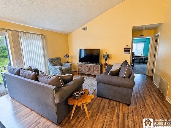 5th image of 43B Foxberry Dr