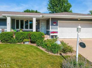 302 N Parkside Rd, Normal, IL 61761