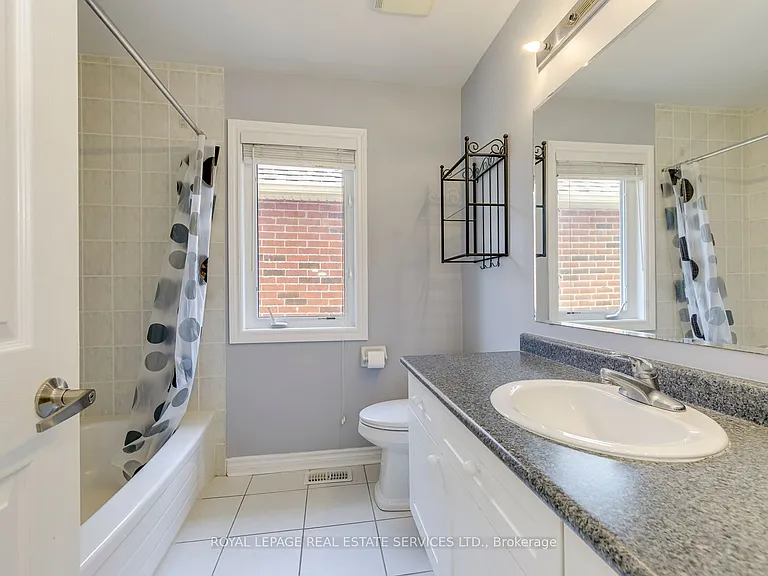 9 Barnstone Dr — Photo 35
