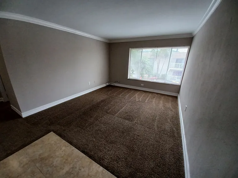 1830 Maravilla Ave #212 — Photo 29