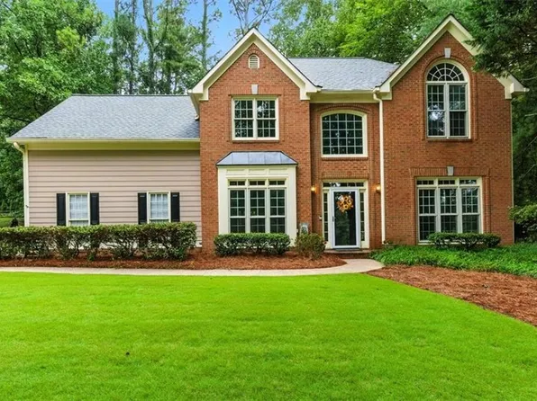 3274 Eagle Watch Dr, Woodstock, GA 30189