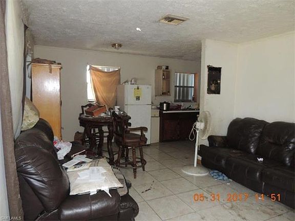 3rd image of 1216 Carolina Ave