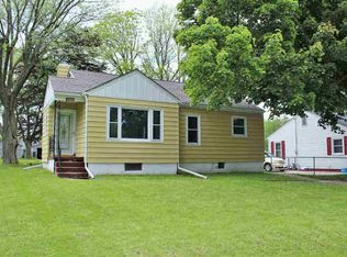 1521 45th St, Moline, IL 61265