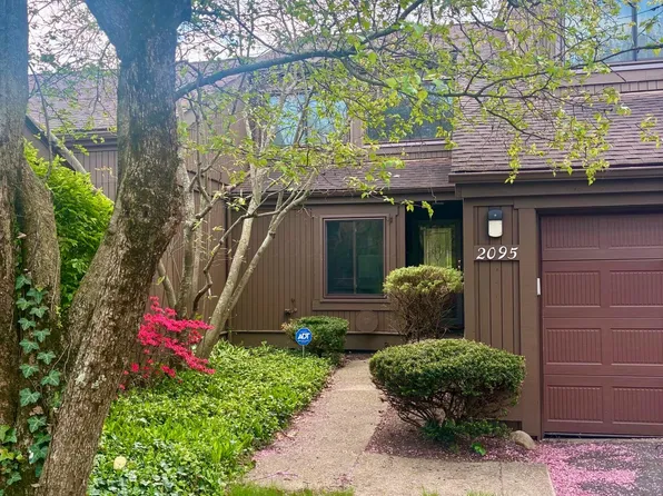 2095 Willowick Dr #C, Columbus, OH 43229