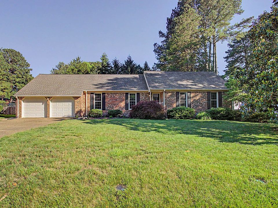 1st image of 128 Stone Lake Ct