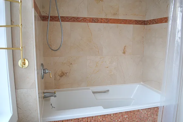 Sold by Landmarc Group | media 18