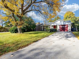 36 Marthclare Ave, Toronto, ON M3A 1E2