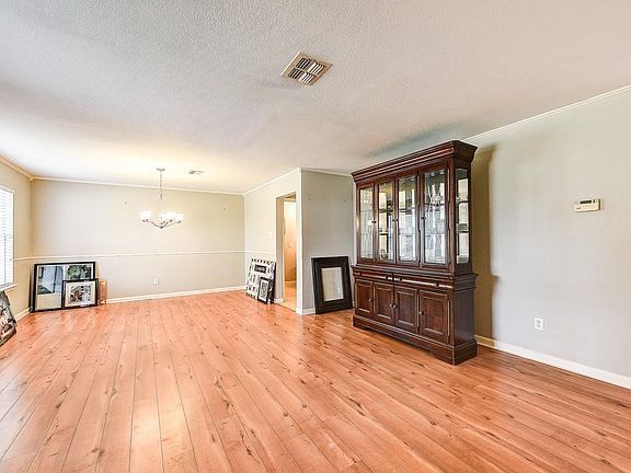 2nd image of 2704 Sundance Dr