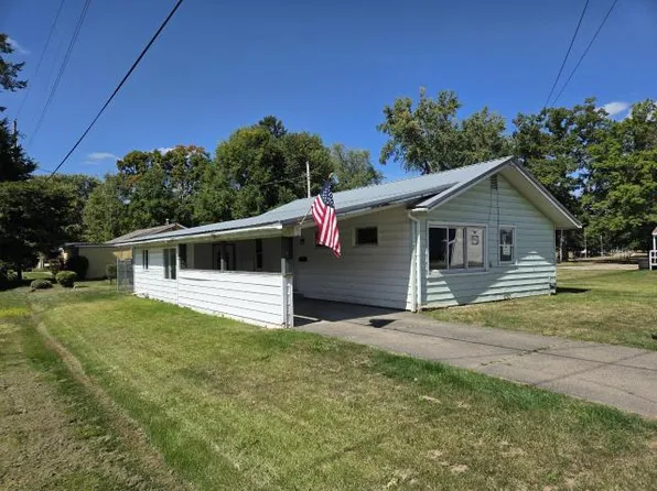 2 Berry St #1, Warren, PA 16365