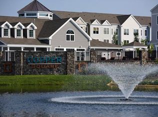 401 Copper Square Dr, Bethel, CT 06801