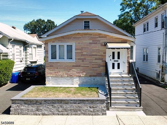 3rd image of 337 Stiles St