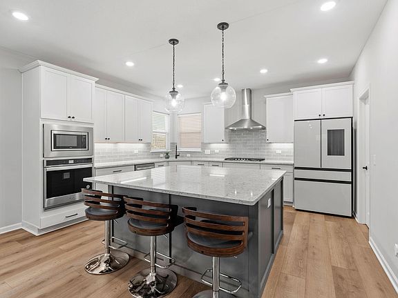 3rd image of 11628 Yuma Ln N
