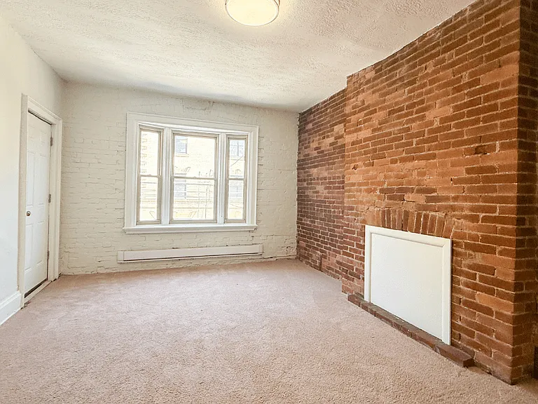 5754 Howe St — Photo 18