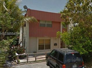 7910 SW 9th St, North Lauderdale, FL 33068