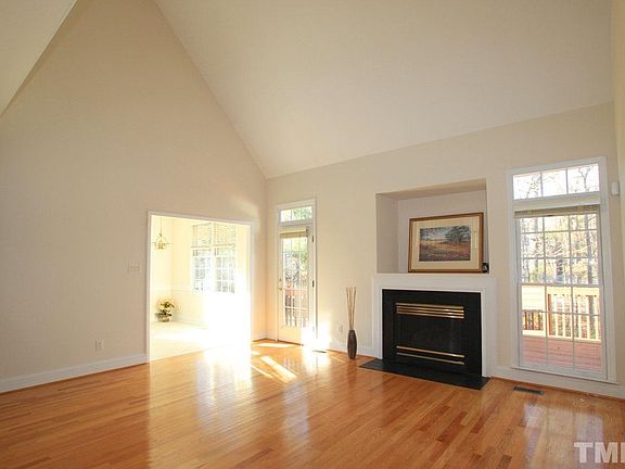 2nd image of 107 Old Markham Pl