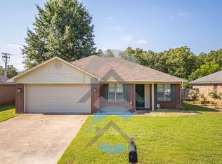 1735 Monaco Dr, Conway, AR 72034