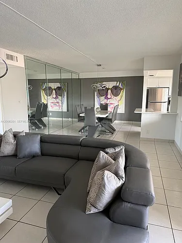 200 NE 12th Ave #7E Photo 1