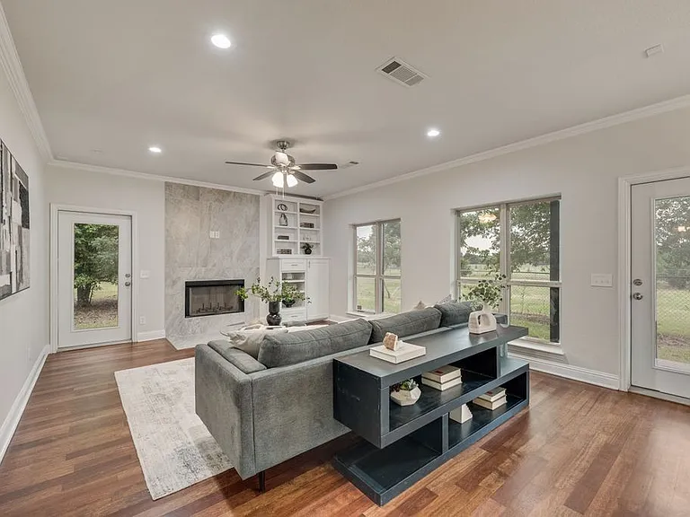 5855 County Road 408 — Photo 8