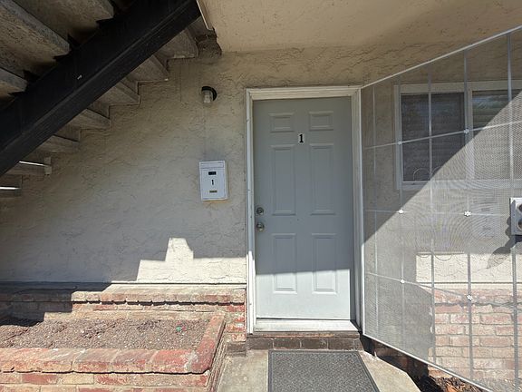 2nd image of 1568 Hollenbeck Ave APT 1