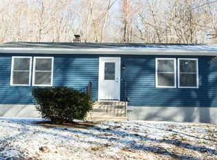 421 Raymond Hill Rd, Uncasville, CT 06382