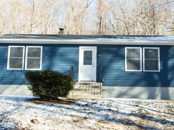 421 Raymond Hill Road, Montville, CT 06382