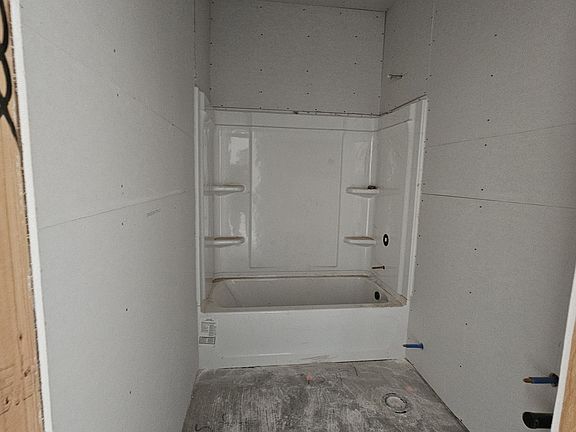 5th image of 37567 N COWBOY Lane