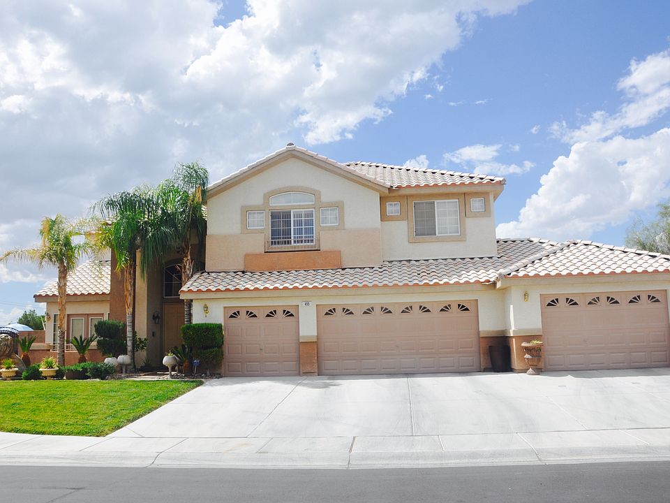 1st image of 455 Greenslopes Ct