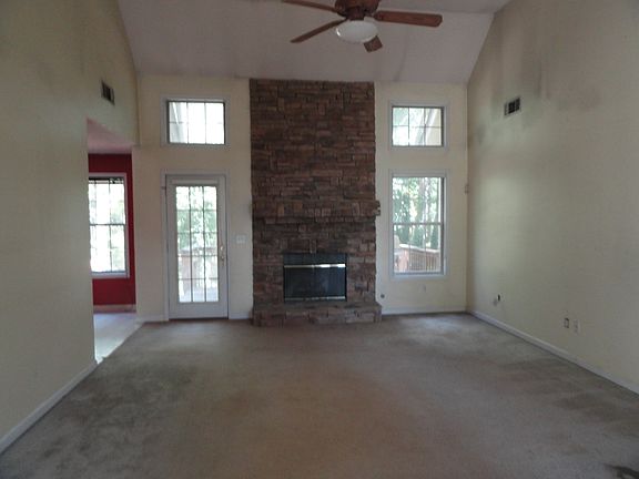 2nd image of 11 Portage Ln