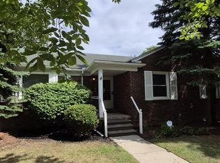 316 Chalfonte Ave, Grosse Pointe Farms, MI 48236