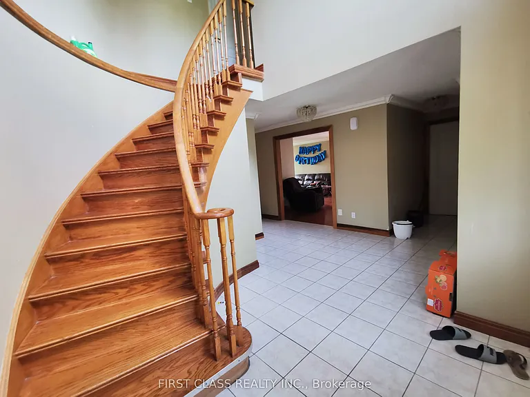 324 Winfield Ter #MAIN2ND FLOOR — Photo 4