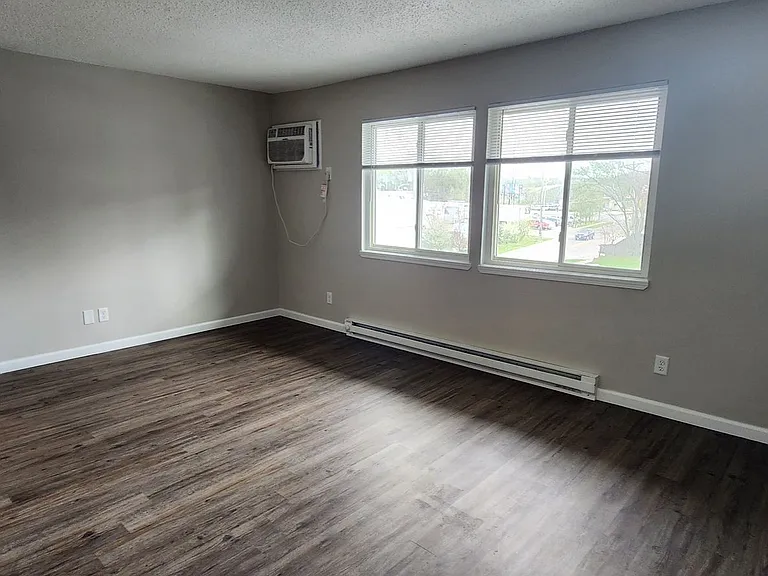 3700 Martin Luther King Jr Pkwy — Photo 3