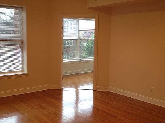 4th image of 4654 N Monticello Ave APT 3S
