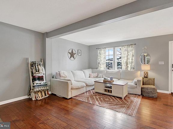 4th image of 192 Ridge View Ln
