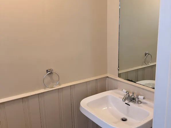 1010 N Adams Rd, Rochester Hills, MI 48306