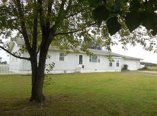 1356 Hwy 32, Bolivar, MO 65613