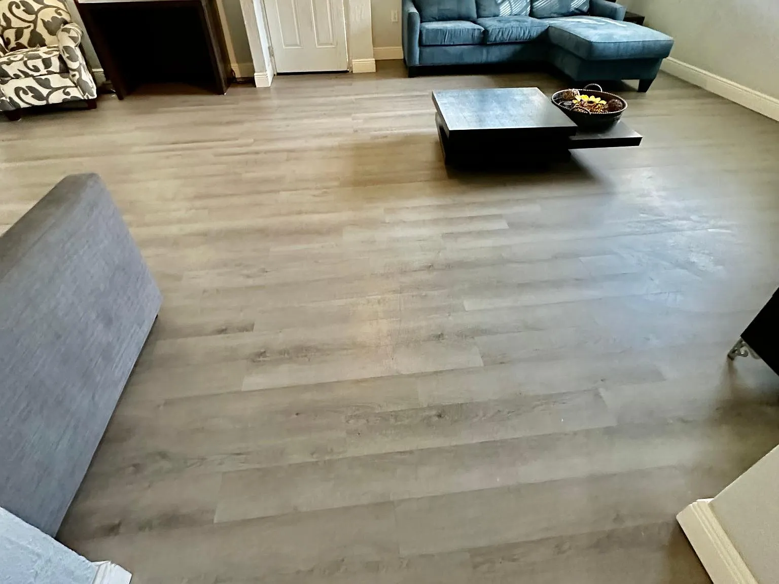 5 bed, 2300 sqft, $2,000 — Photo 2